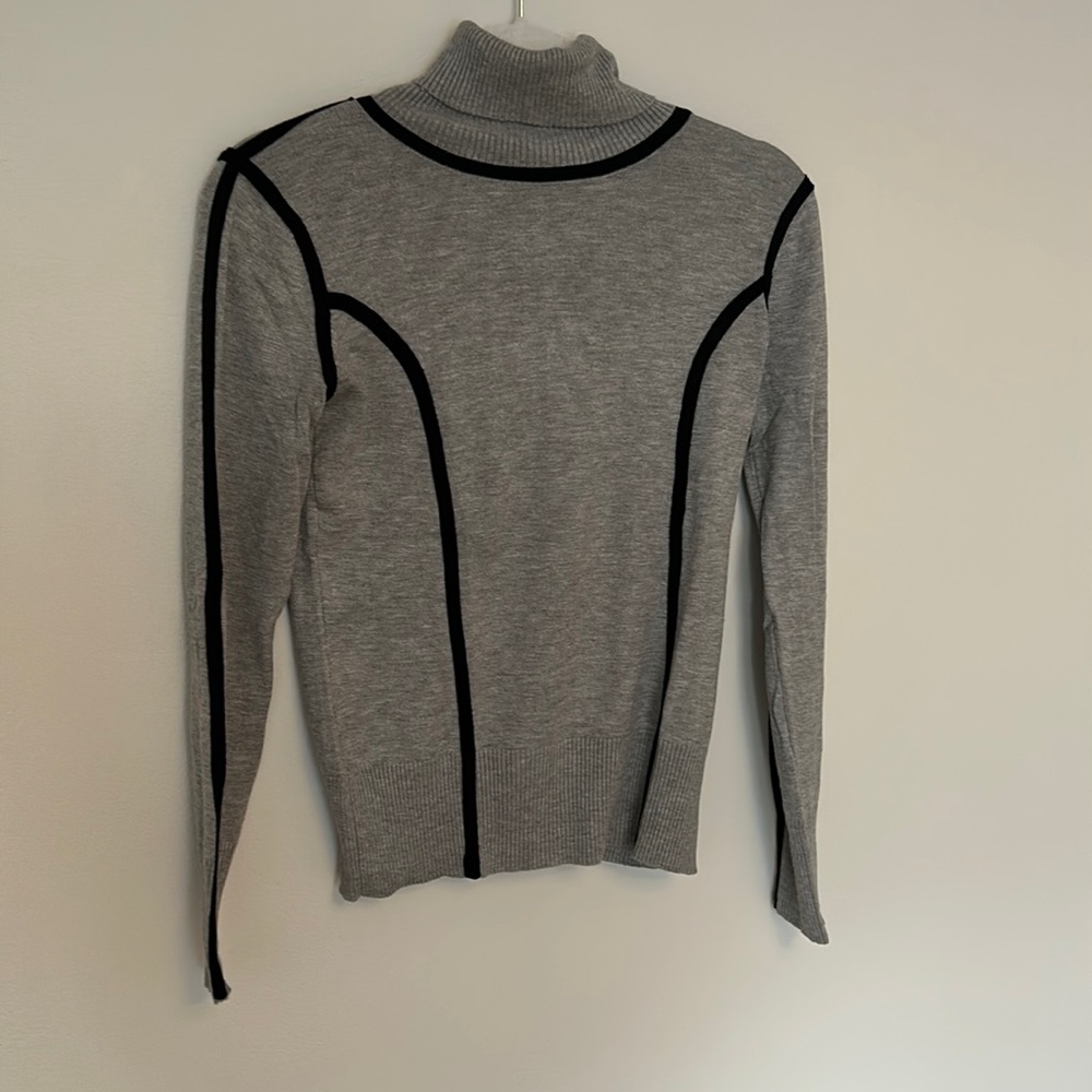 Carmen Marc Valvo turtleneck sweater - size XS
